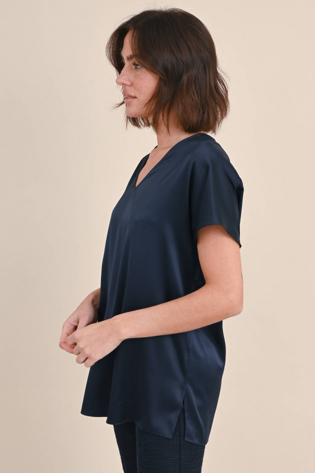 1868 Seidenshirt mit V-Ausschnitt in Navy