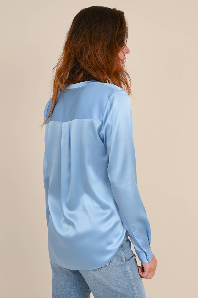 1868 Bluse aus Seide in Hellblau