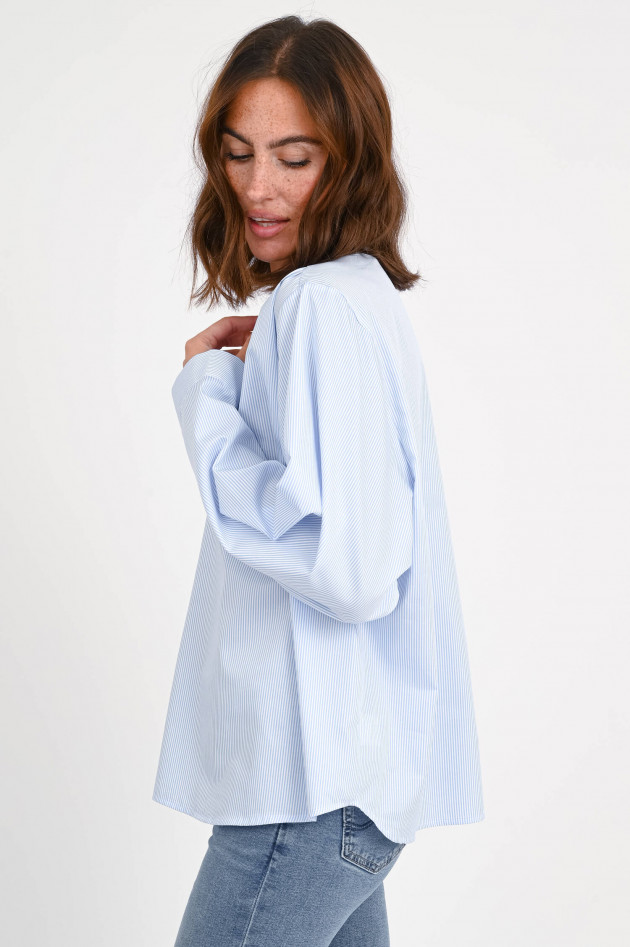 1868 Oversize-Bluse in Blau/Weiß gestreift