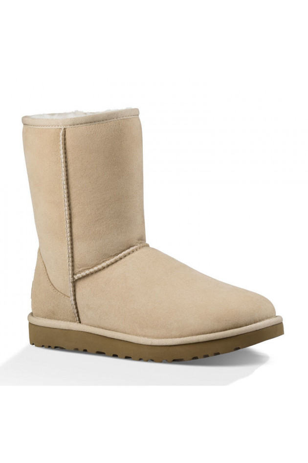 UGG Australia Boots CLASSIC SHORT in Sand
