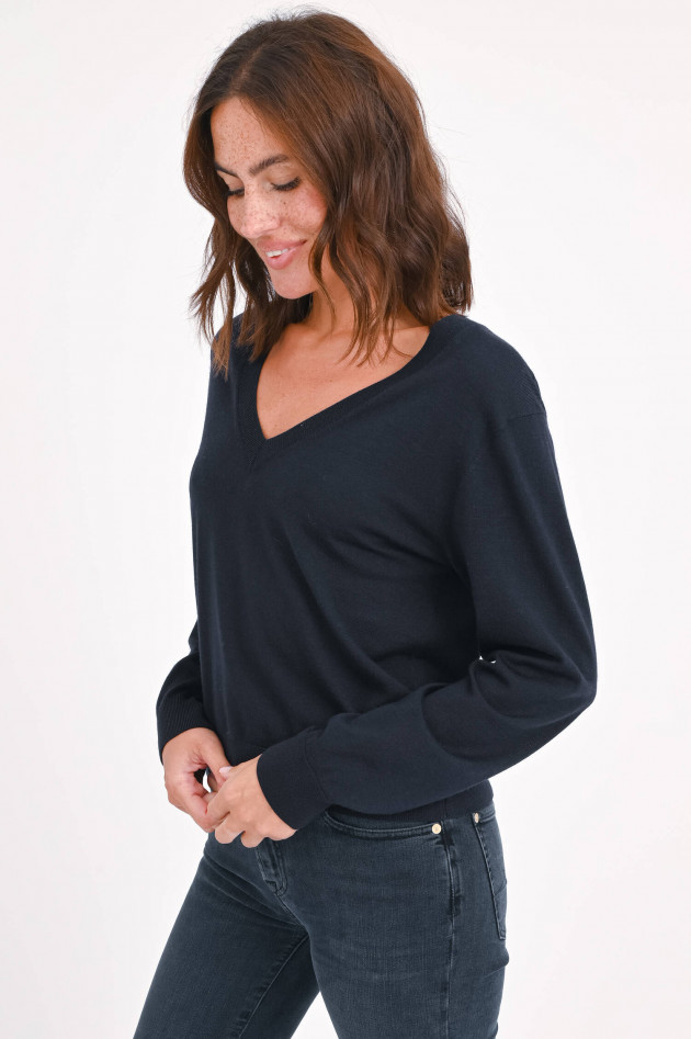 Closed Feinstrick-Pullover in Navy