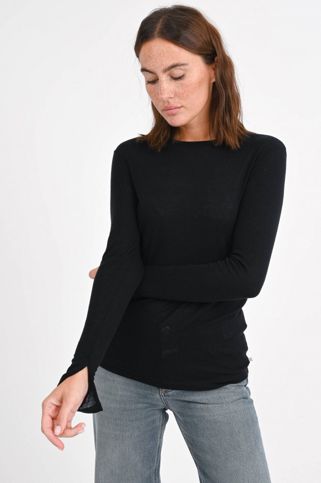 Closed Longsleeve in Schwarz