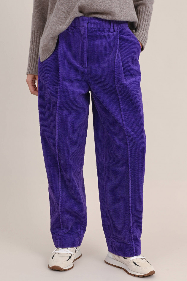 Ganni Baggy Hose aus Baumwollcord in Violett