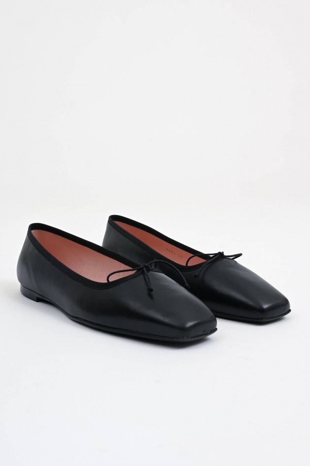 Pretty Ballerinas Lederballerina in Schwarz