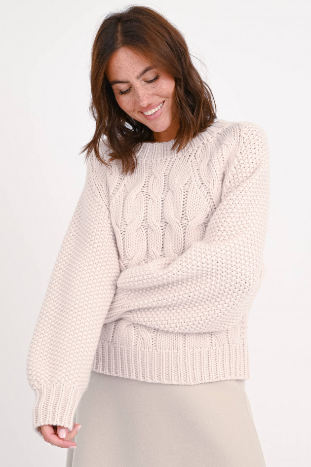 Stephan Boya Cashmere-Pullover mit Zopfmuster in Nude