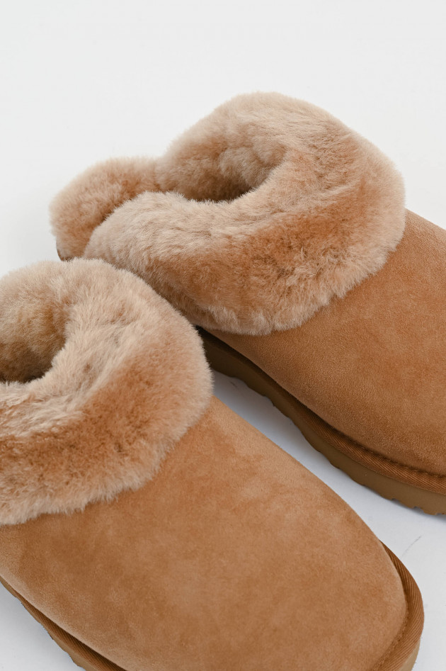 UGG Hausschuhe CLASSIC SLIPPER in Chestnut