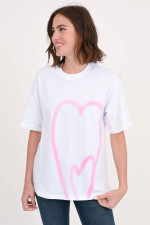 Shirt LUIS mit Herzaufdruck in Weiß/Rosa