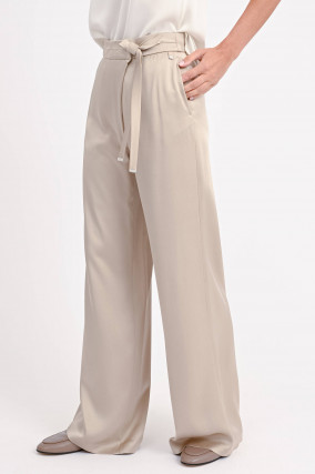 Satinhose mit weitem Bein in Gold