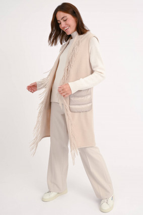 Langes Gilet mit Fransen in Hellbeige