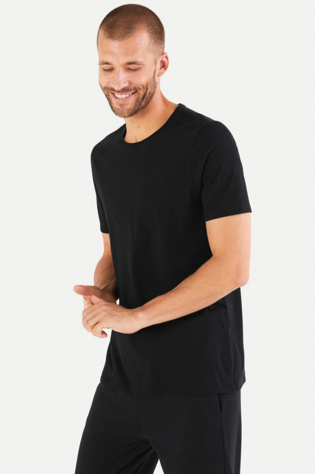 Juvia Basic T-Shirt in Schwarz