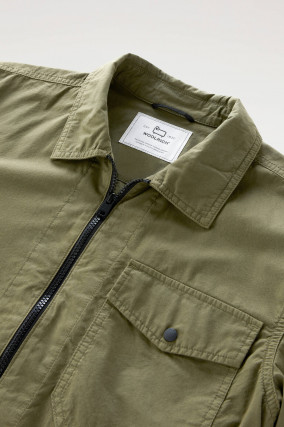 Overshirt aus Baumwolle in Oliv